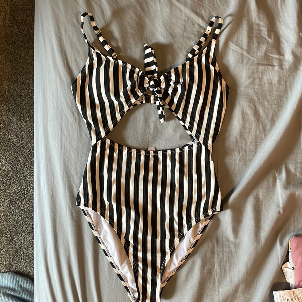 Cut Out One Piece Swimsuit